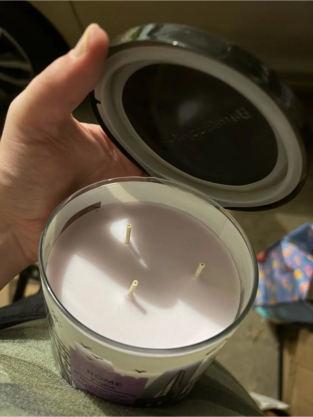 Bath & Body Works Rome Pizzeria Candle - Purple & White